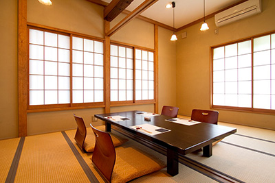 店内画像テーブル席